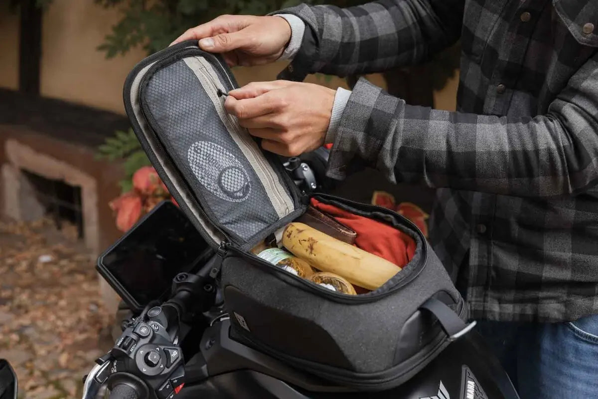 Sw-Motech Legend Gear LT4 Tank Bag Black 4-6 Liter