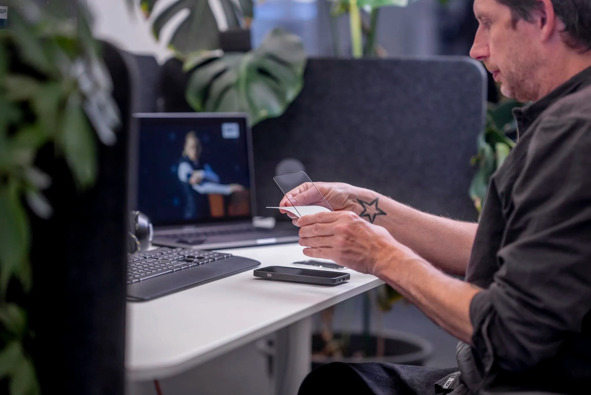 Sp Connect Glass Screen Protector For Iphone 12/12 Pro