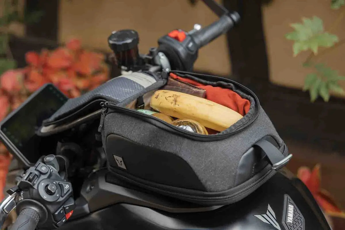 Sw-Motech Legend Gear LT4 Tank Bag Black 4-6 Liter