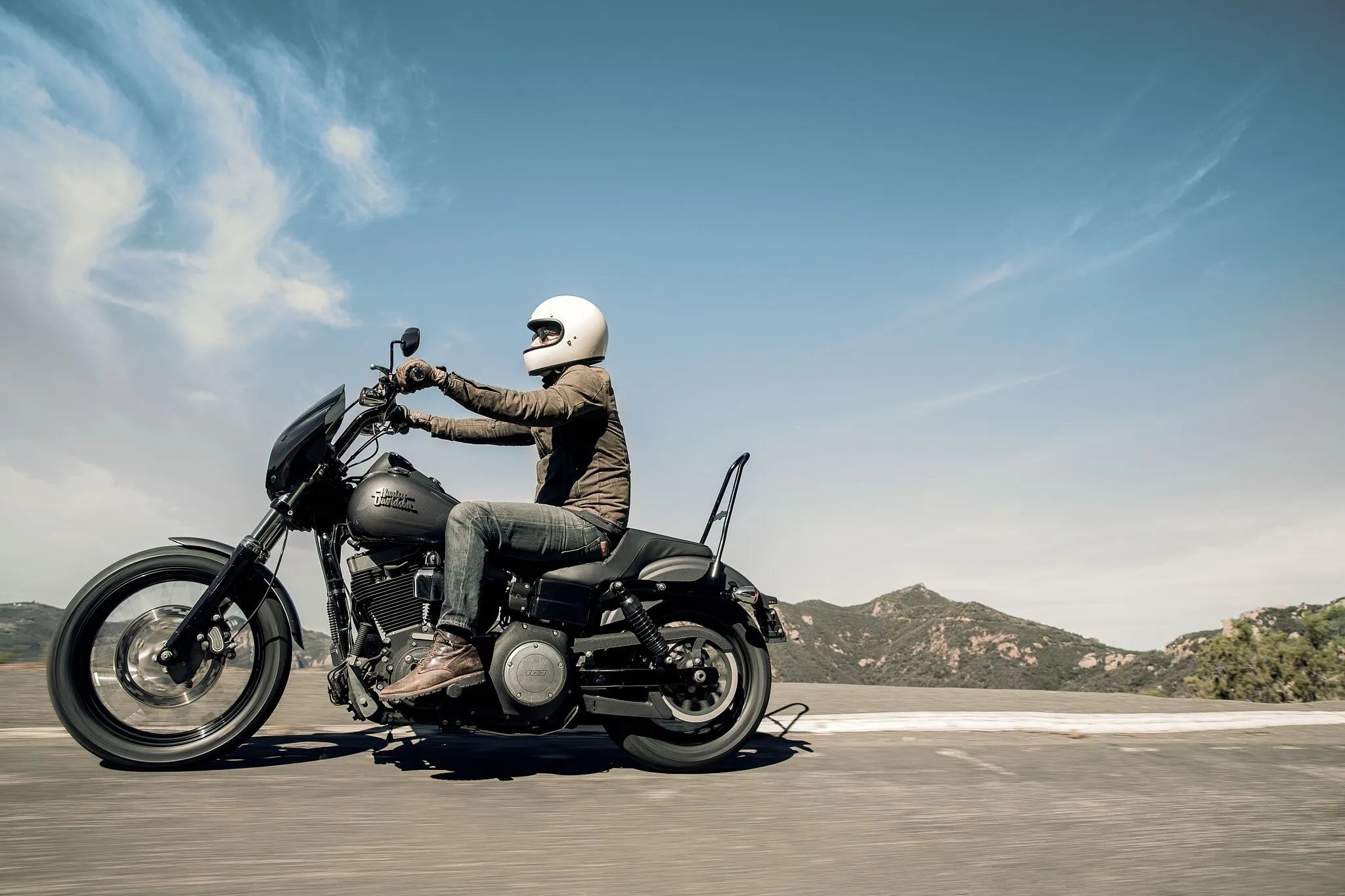 Bridgestone Battlecruise H50 Tire 180/70b16 Rear