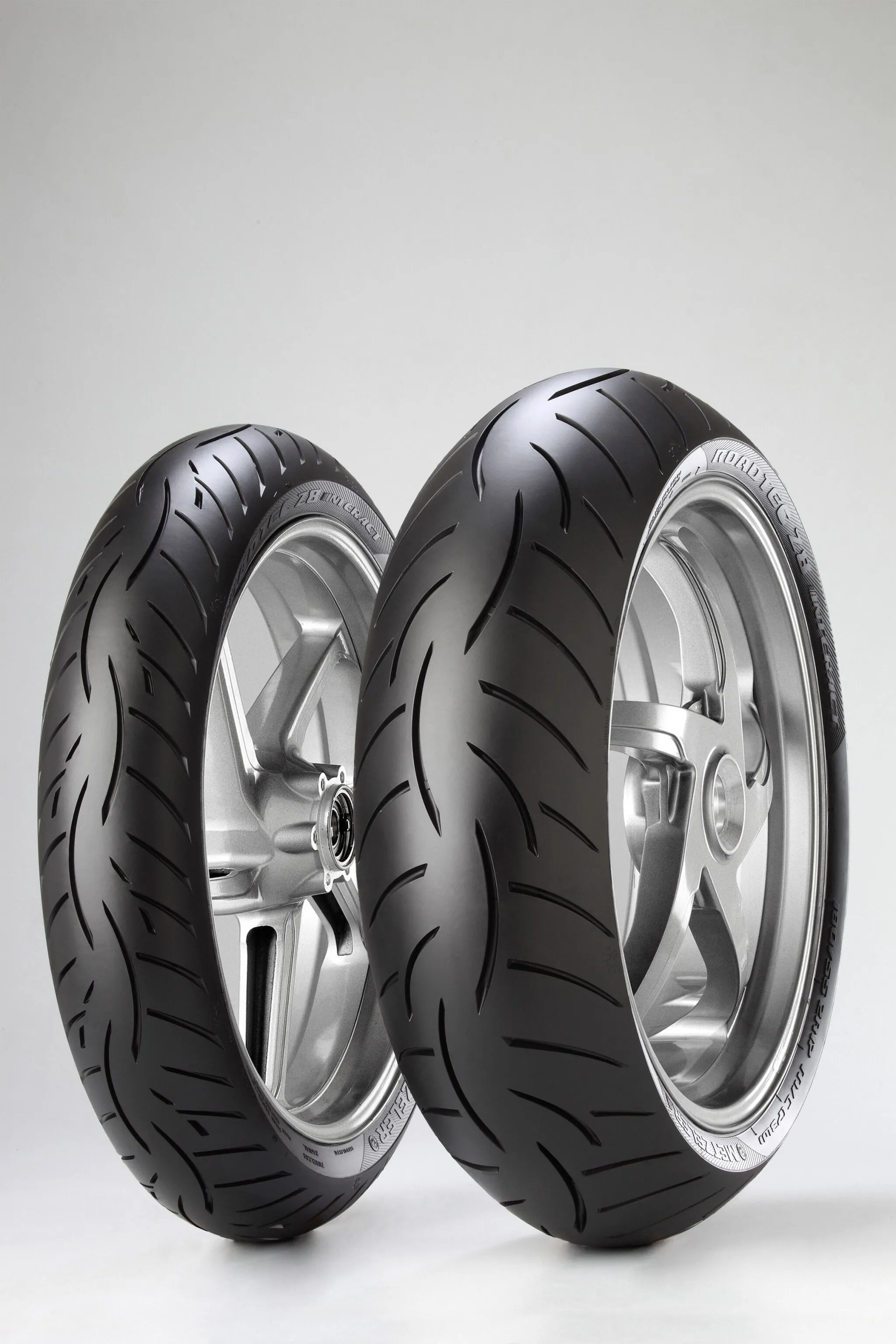 Metzeler Roadtec Z8 Interact Rear Tire 190/50zr17