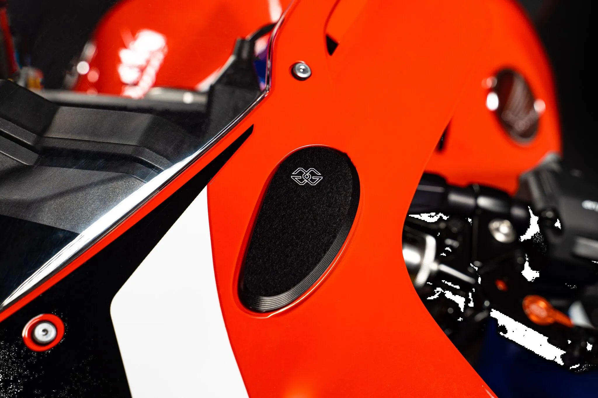 Gilles Tooling Race Cover Kit For Open Mounting Points