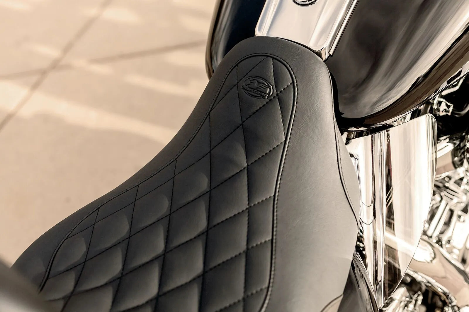 Mustang Wide Tripper Solo Seat W/ Backrest - For Harley Davidson
