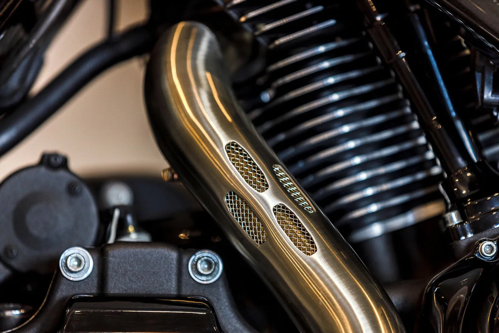 S&s Cycle 2-into-1 Diamondback Exhaust System