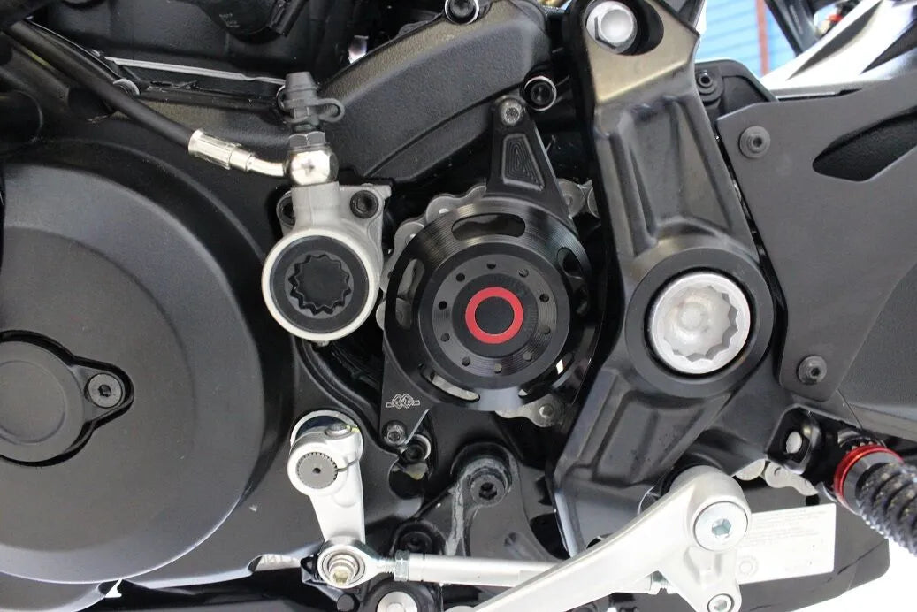 Gilles Tooling Sprocket Cover - Black/red Aluminum
