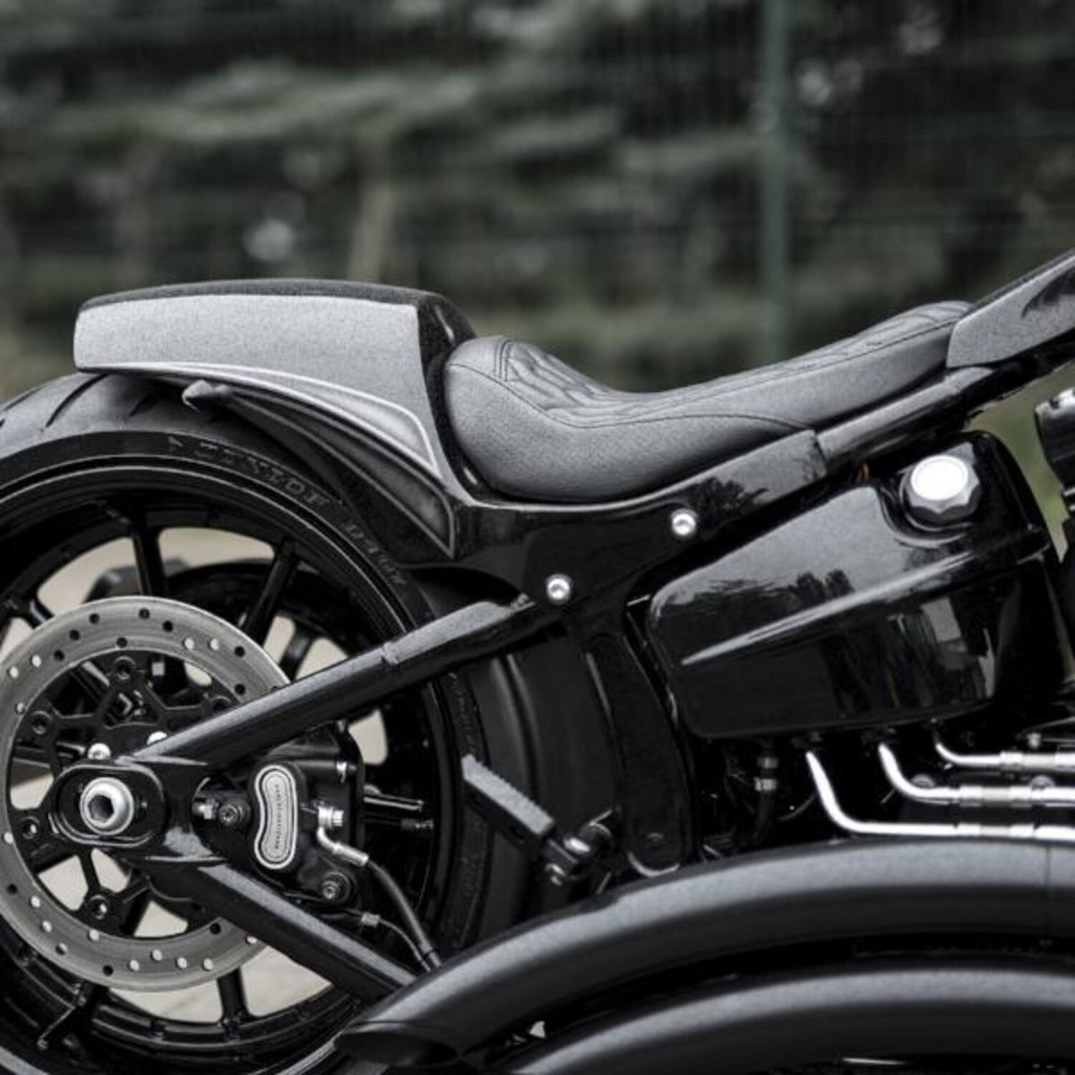 Killer Custom solo seat rear fender 'Fat Racer'