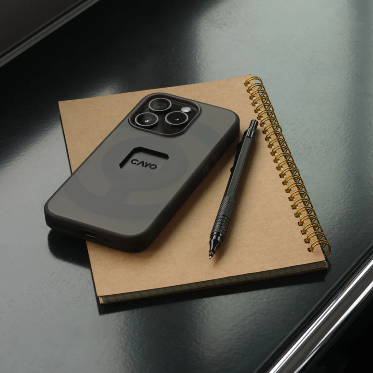 Cayo phone.dokk - iPhone 15 Pro Max - Smoky black