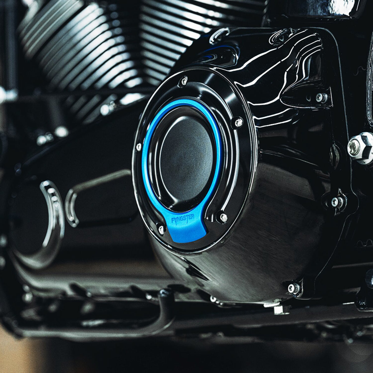 Fangster derby cover - Black Blue