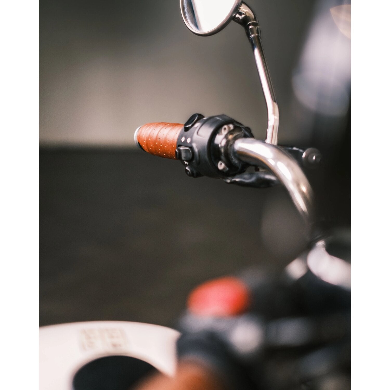 Trip Machine handlebar grip wraps - Dark Tan Cognac perforat