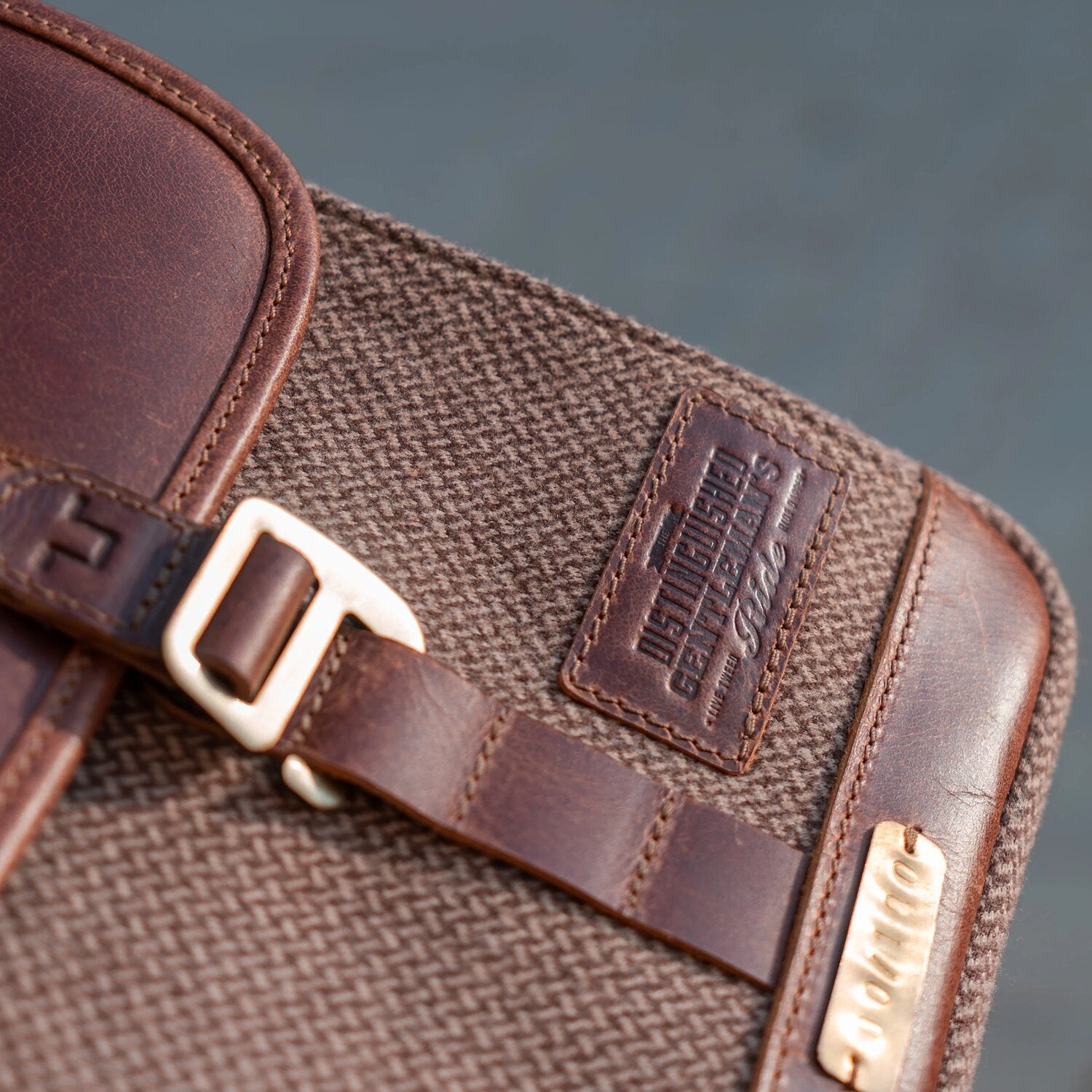 Trip Machine x DGR Cartographer tank bag cognac