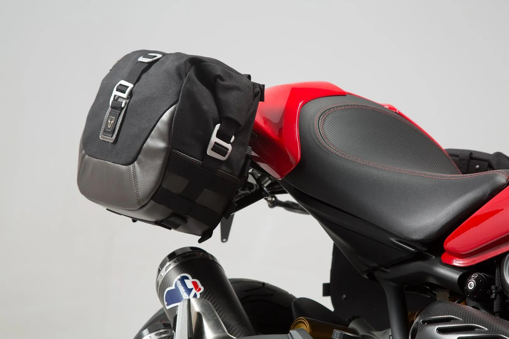 Sw-motech Legend Gear Lc1 & Lc2 Side Bag System