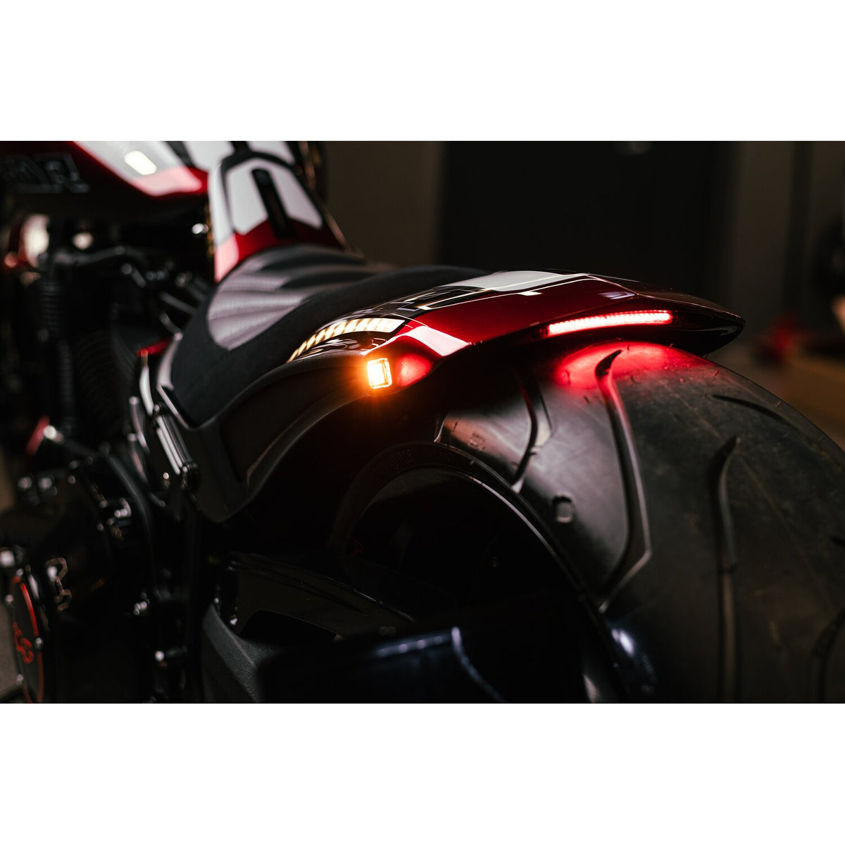 Killer Custom 'Avenger' rear fender kit - No int - struts