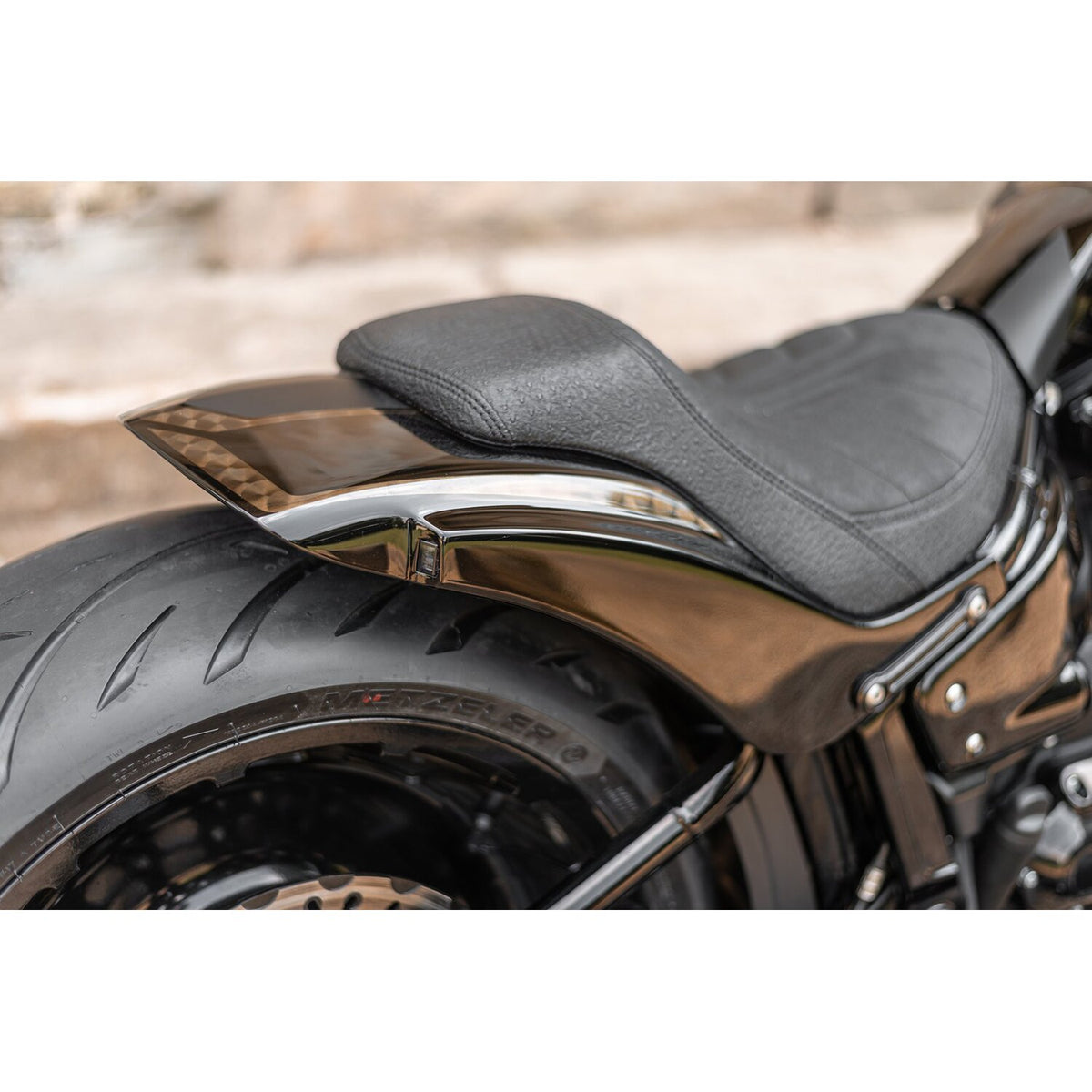 Killer Custom seat for 'Avenger' fender kit - Basic