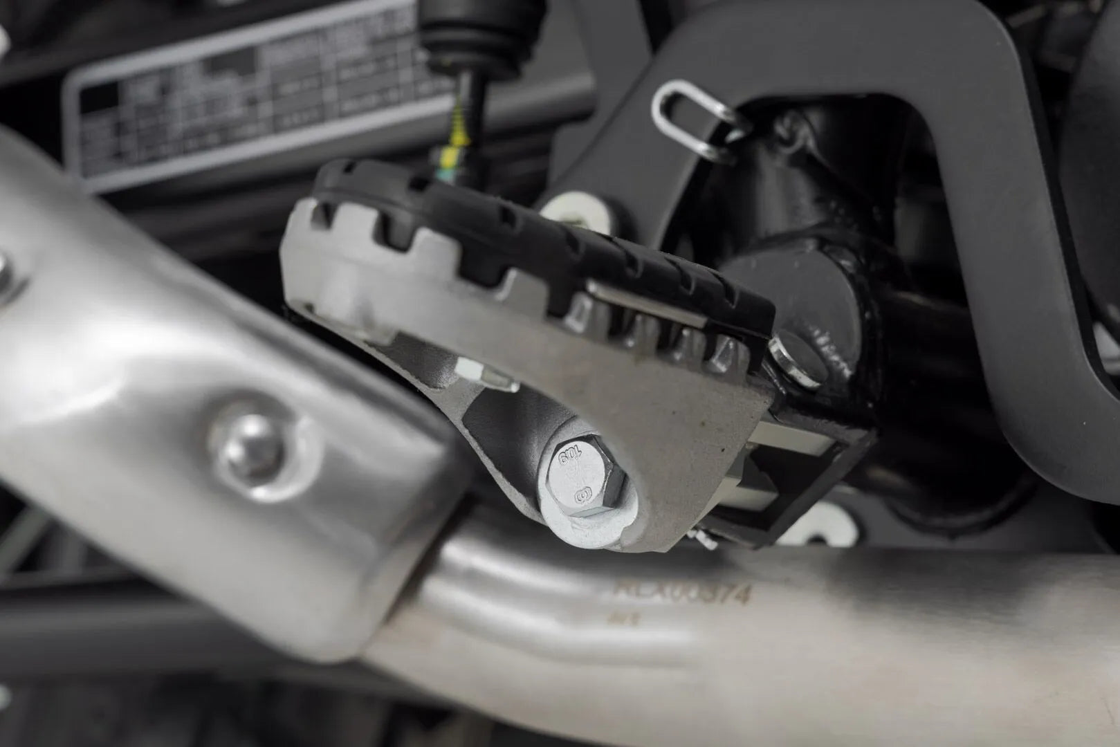 Sw-motech Ion Footrest Kit - Adjustable Comfort