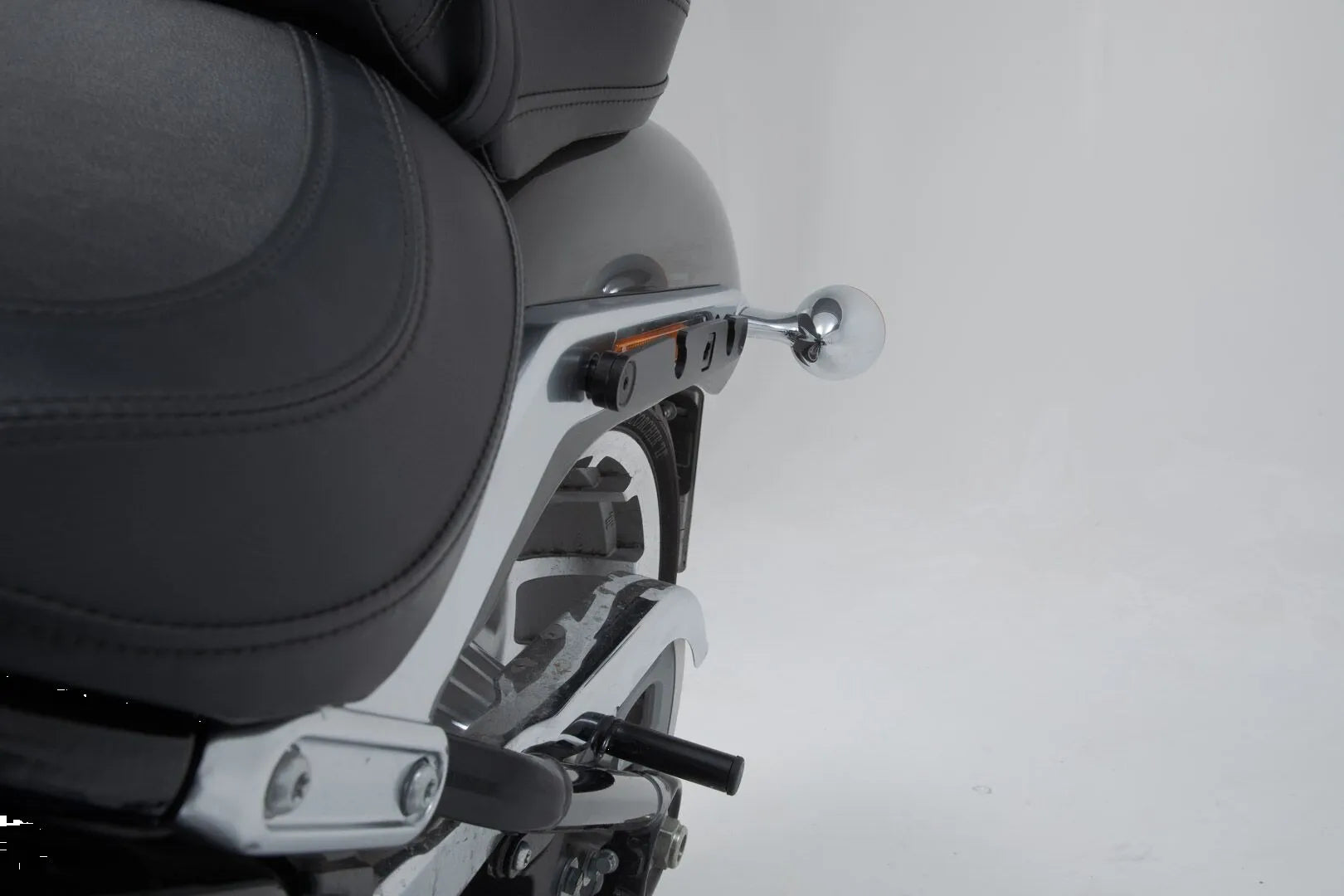 Sw-motech Slh Side Carrier For Harley-davidson