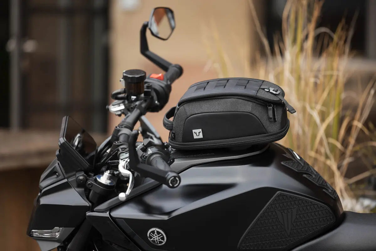 Sw-Motech Legend Gear LT4 Tank Bag Black 4-6 Liter