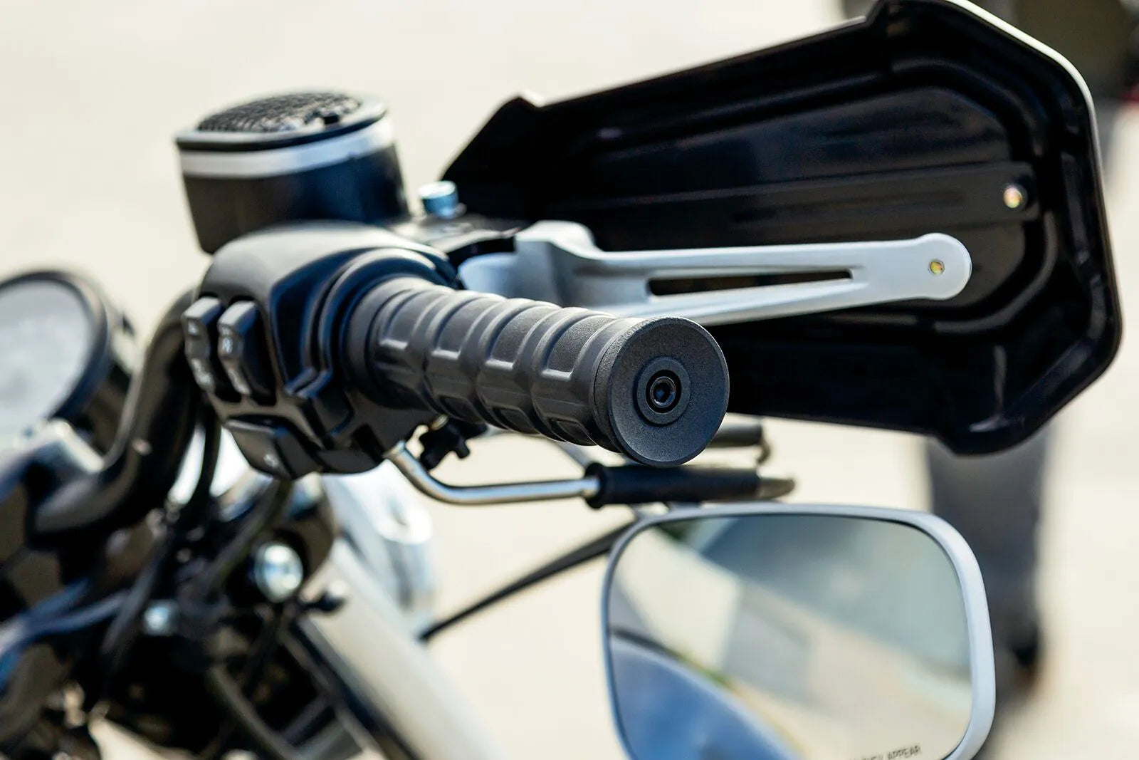 Kuryakyn Dillinger Handlebar Grips