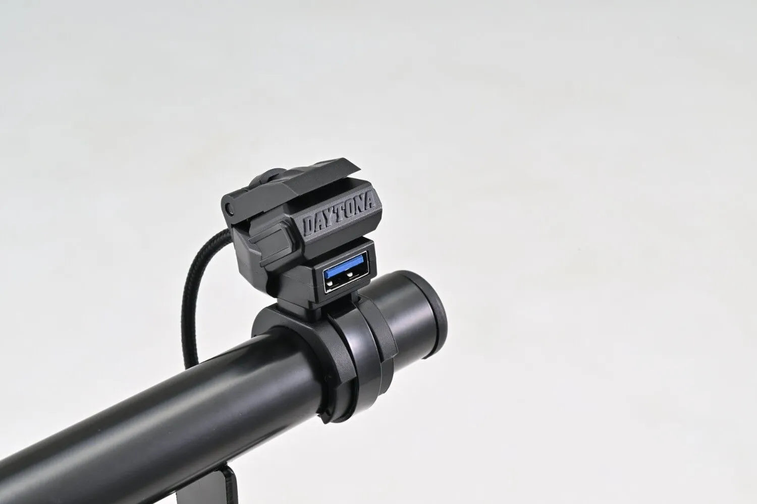 Daytona Quick Charge Usb-a Port For Motorcycle
