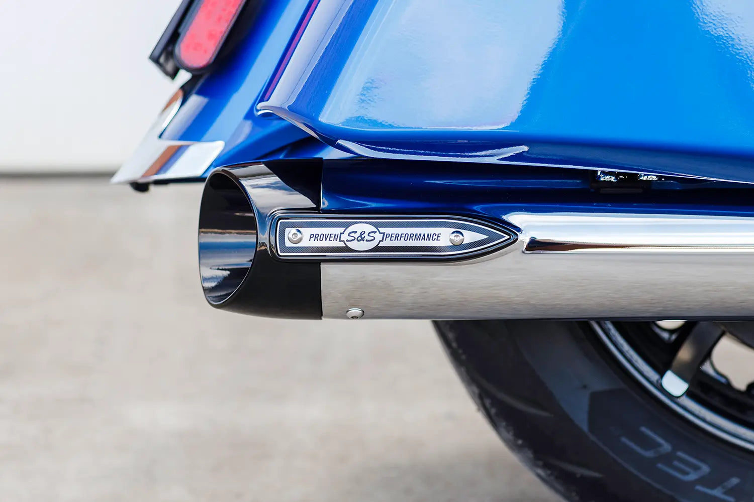 S&s Cycle 4" Broadhead Slip-on Mufflers - Chrome