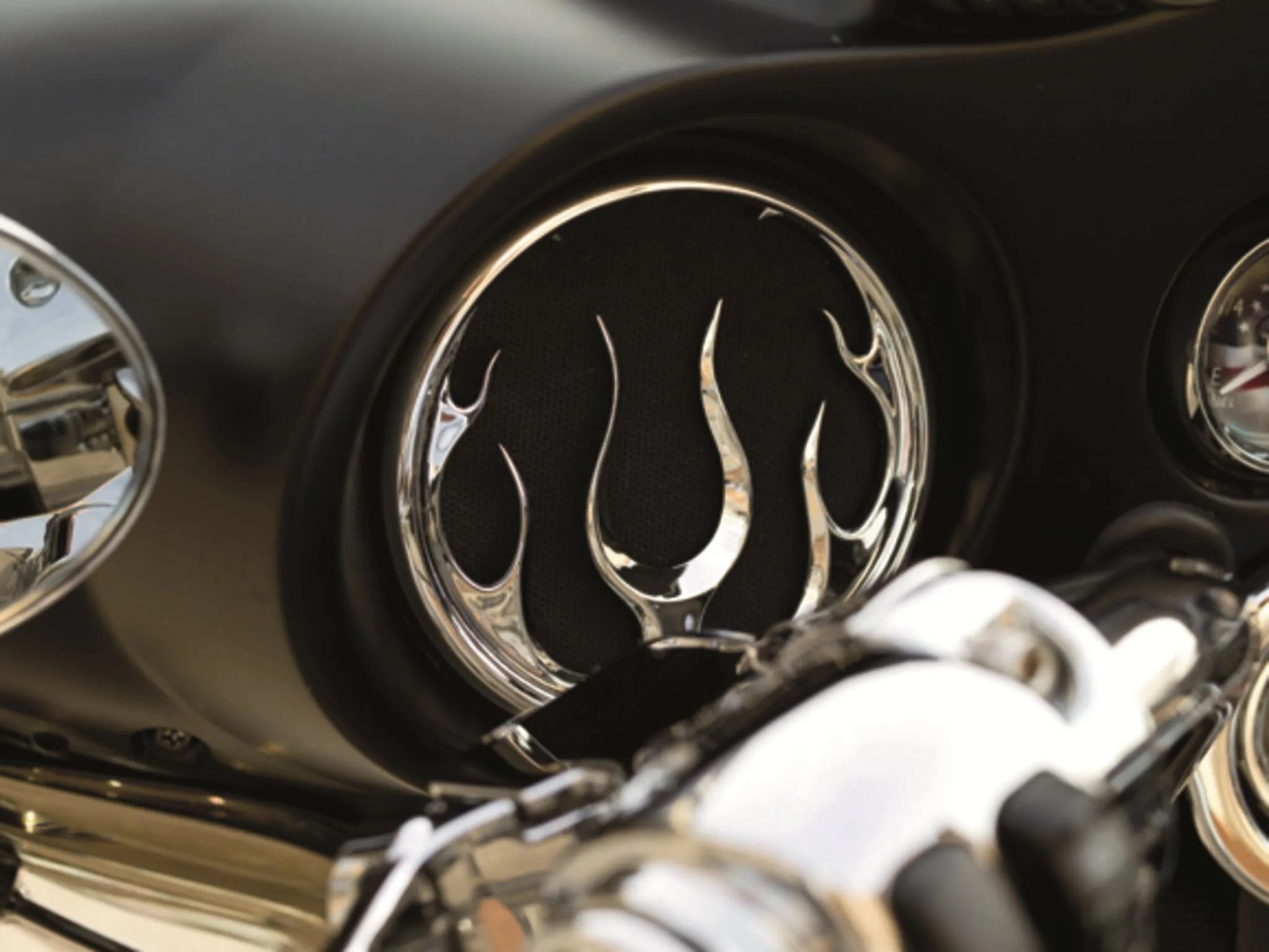 Kuryakyn Front Speaker Accents - Chrome