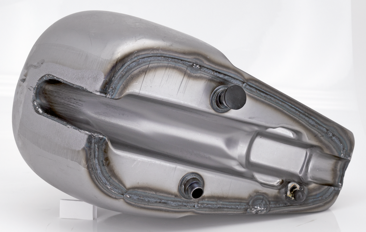 Zodiac Legacy Custom Gas Tanks – Gas- & Oil Tank
