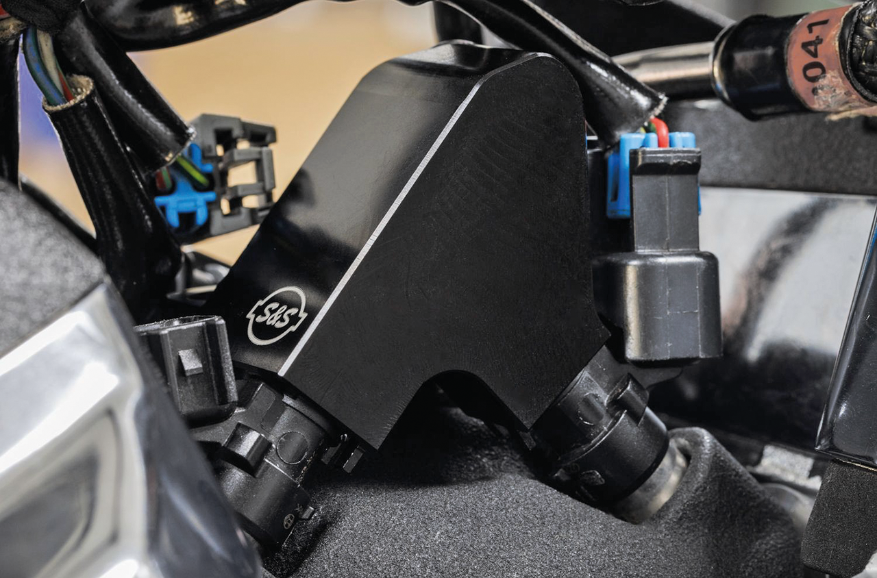 S&S Billet M8 Fuel Rail – Intake